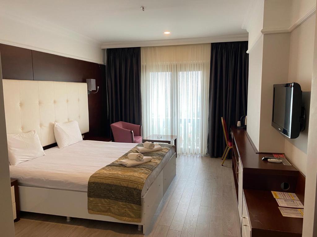 Paradise Island Hotel Darica  Ngoại thất bức ảnh