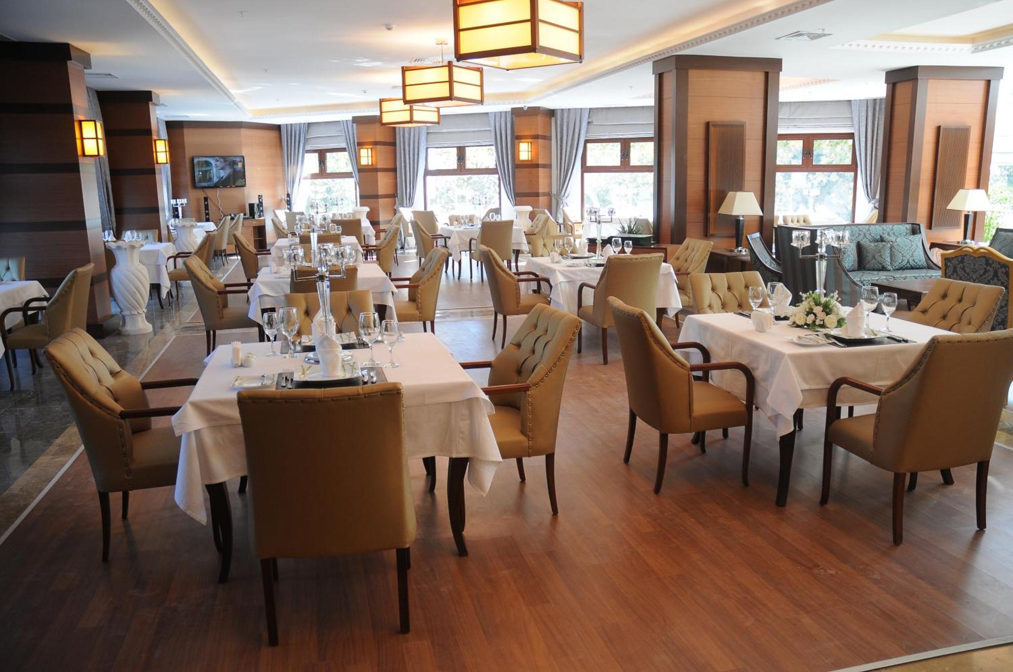 Paradise Island Hotel Darica  Ngoại thất bức ảnh