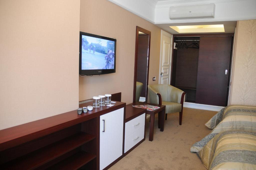 Paradise Island Hotel Darica  Phòng bức ảnh