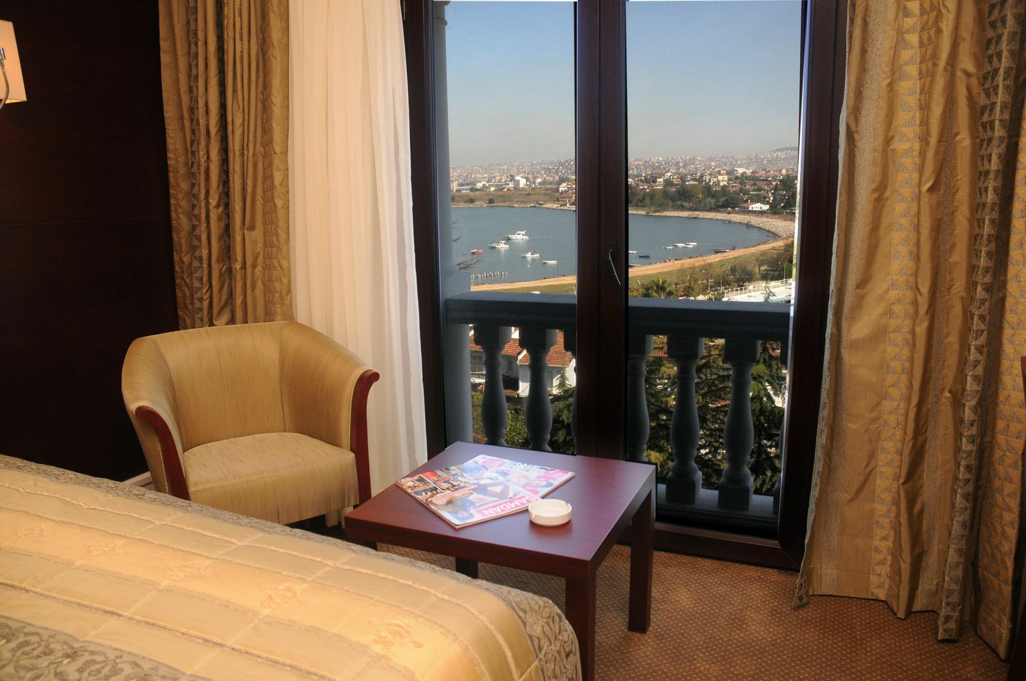 Paradise Island Hotel Darica  Ngoại thất bức ảnh