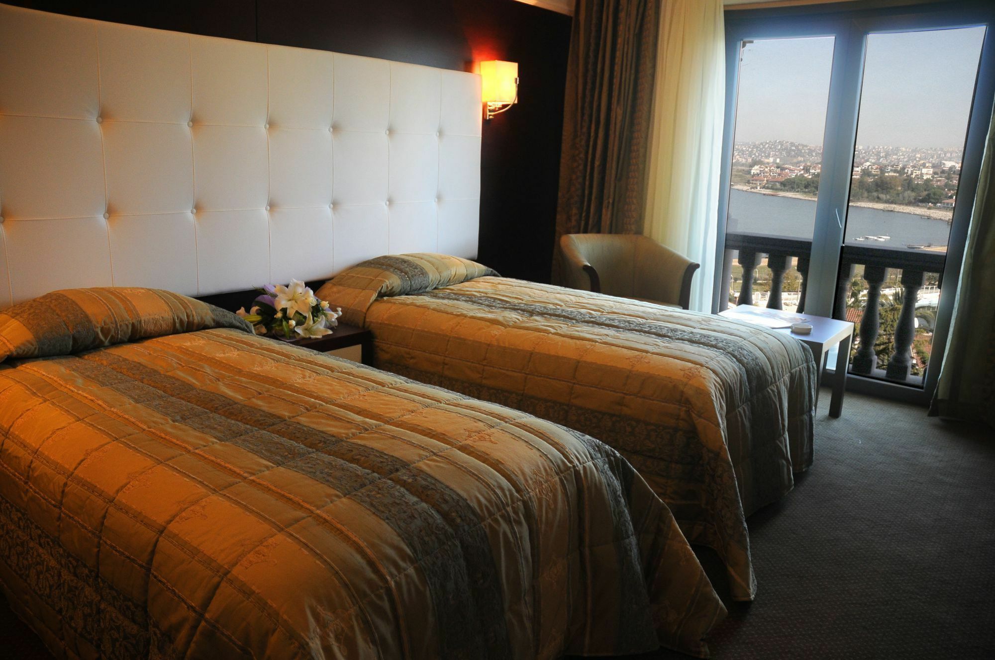 Paradise Island Hotel Darica  Ngoại thất bức ảnh